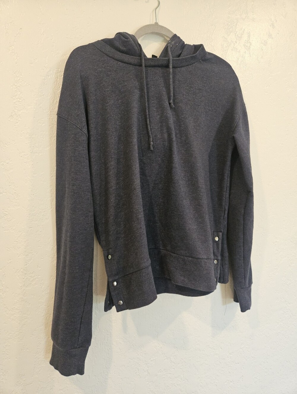 Banana Republic Hoodie Sweatshirt Gray Womens Size M Pullover Side Snap Buttons.